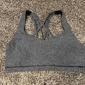 Lululemon sports bra size 10